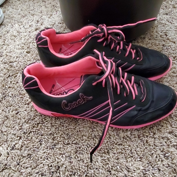 Coach shoes price firm without original box - Picture 2 of 4